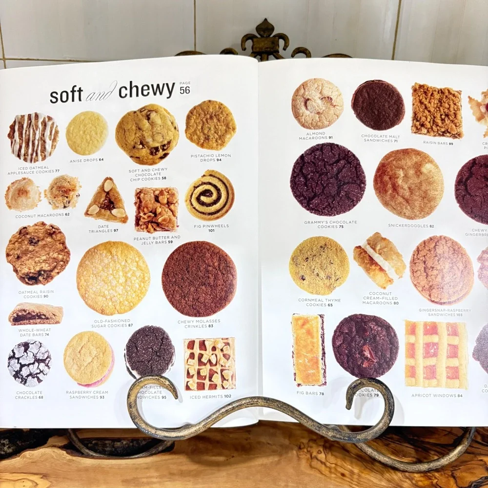 Martha Stewarts Cookies 175 Recipes Cookbook First Edition 2008 Paperback